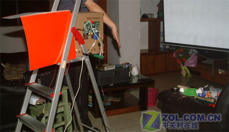 看过别笑 千元自制投影机到底啥模样 看过别笑 千元自制投影机到底啥模样